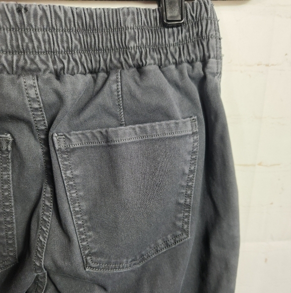 Spanx Stretch Twill Cargo Jogger Pants in Washed Black/Gray Medium (6-8) - Picture 6 of 11